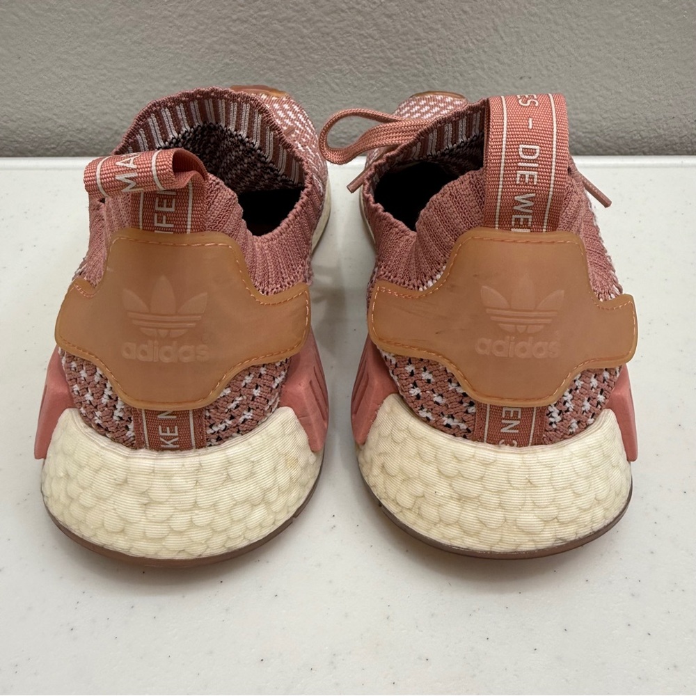 Adidas Boost Running Shoes Size 8 Pink Comfy - Picture 4 of 7